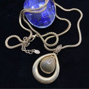 Vintage MONET Gold Tone Pendant Chain Tear Drop Necklace